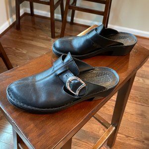 JOSEF SEIBEL black faux leather slip-ons EU 39